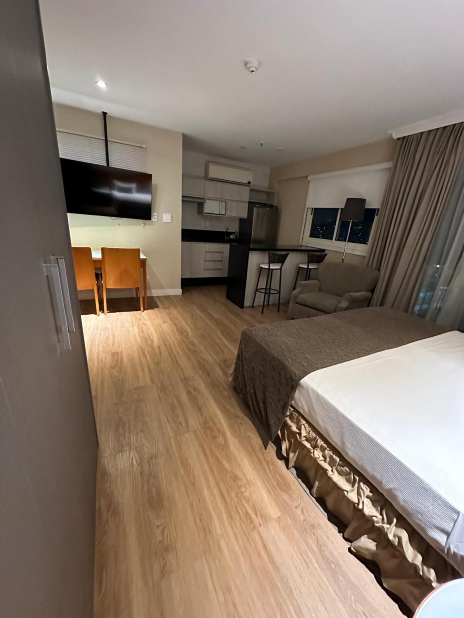 Barra Da Tijuca - 9 - Flat Premium Com Cozinha, Fogao Cooktop, Geladeira Grande, Smart Tv Grande, Lindo E Muitissimo Confortavel, Balsa Para A Praia Gratis E Estacionamento Gratuito Río de Janeiro Exterior foto