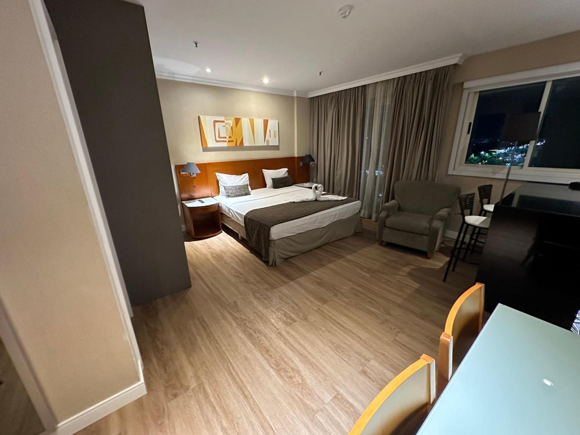 Barra Da Tijuca - 9 - Flat Premium Com Cozinha, Fogao Cooktop, Geladeira Grande, Smart Tv Grande, Lindo E Muitissimo Confortavel, Balsa Para A Praia Gratis E Estacionamento Gratuito Río de Janeiro Exterior foto