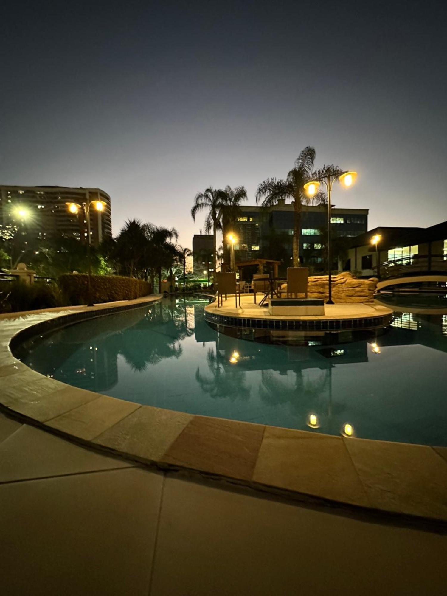 Barra Da Tijuca - 9 - Flat Premium Com Cozinha, Fogao Cooktop, Geladeira Grande, Smart Tv Grande, Lindo E Muitissimo Confortavel, Balsa Para A Praia Gratis E Estacionamento Gratuito Río de Janeiro Exterior foto